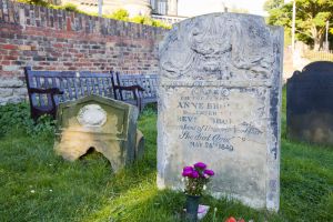 anne bronte grave september 2012 1 sm.jpg